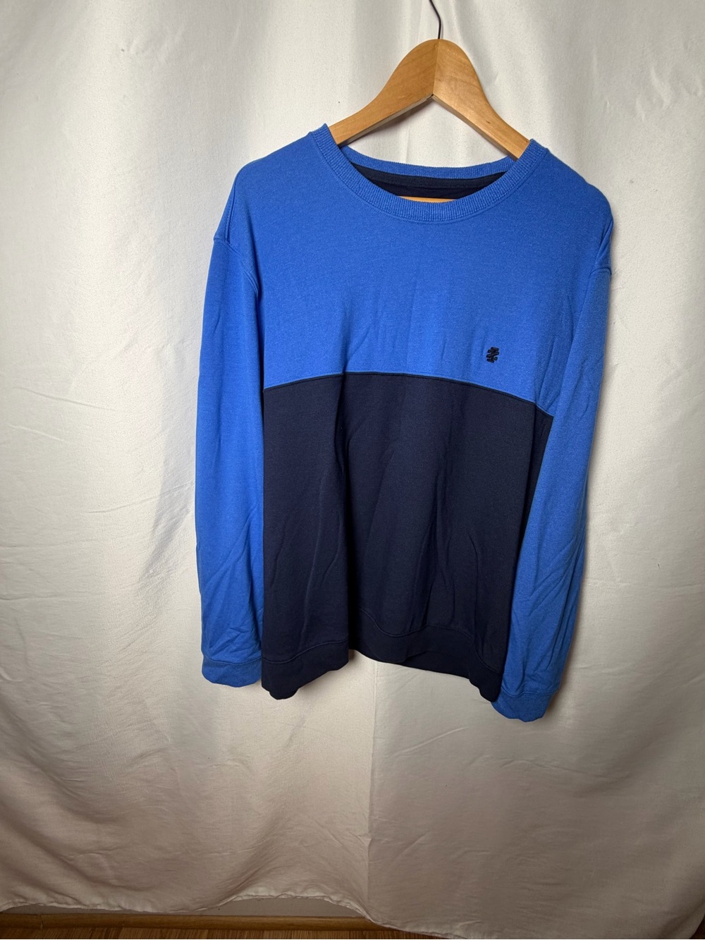 Izod Royal Blue and Navy Colorblock Crewneck